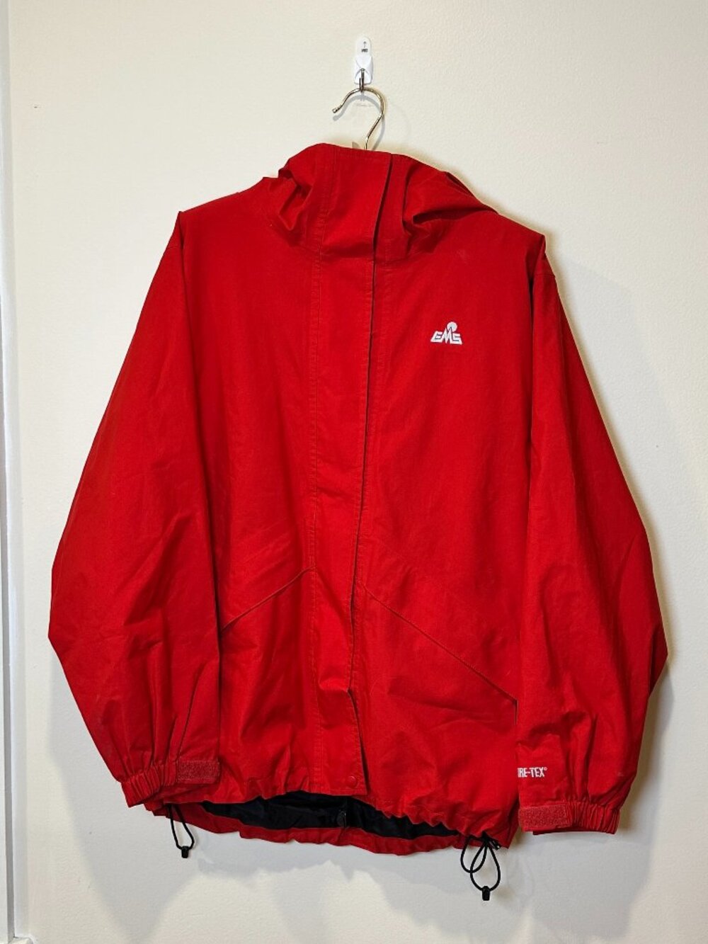 Eastern Mountain Sports EMS Gore-Tex Jacket Women's Small Red Skiing Rain EUC